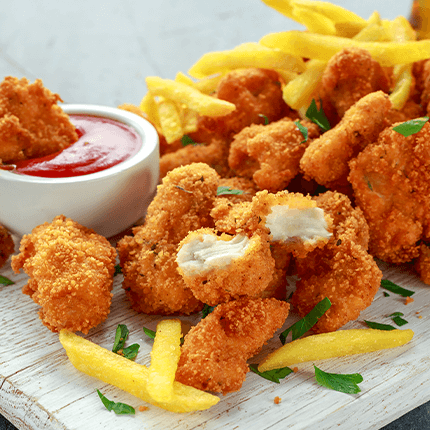 Chicken Nuggets mit Pommes aus der amerikanischen Küche